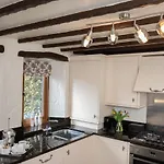 Gelt Cottage, Castle Carrock, Family With 2 Dogs Welcome And Hot Tub * Castle Carrock