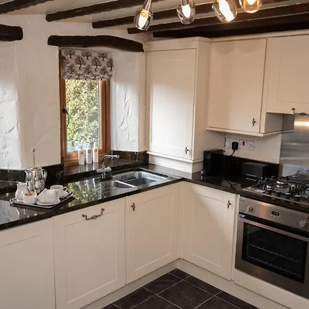 Gelt Cottage, Castle Carrock, Family With 2 Dogs Welcome And Hot Tub بيت للعطل *