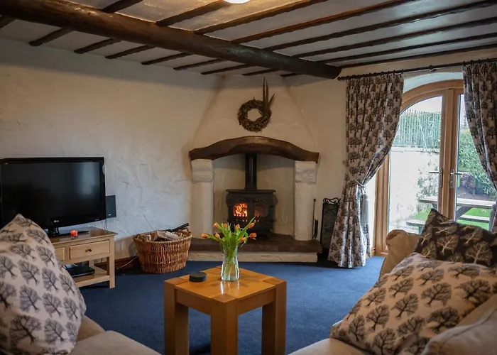 Gelt Cottage, Castle Carrock, Family With 2 Dogs Welcome And Hot Tub * Castle Carrock